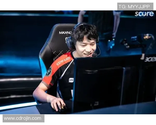EDG战队在CSGO中的进攻战术解析与实战应用探讨
